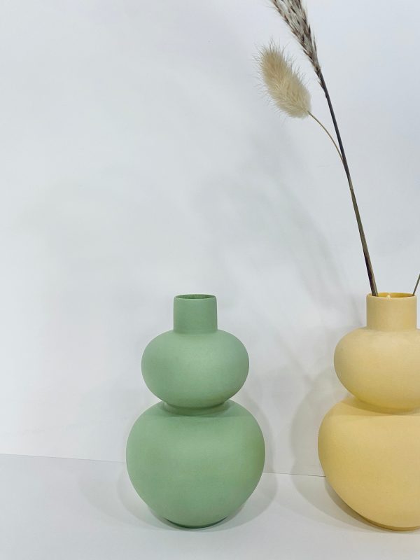 Matte Curvy Chloe Glossy Porcelain Vase Online